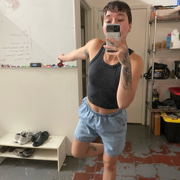 Retro High Waisted Jean Shorts - Picture 5 of 5